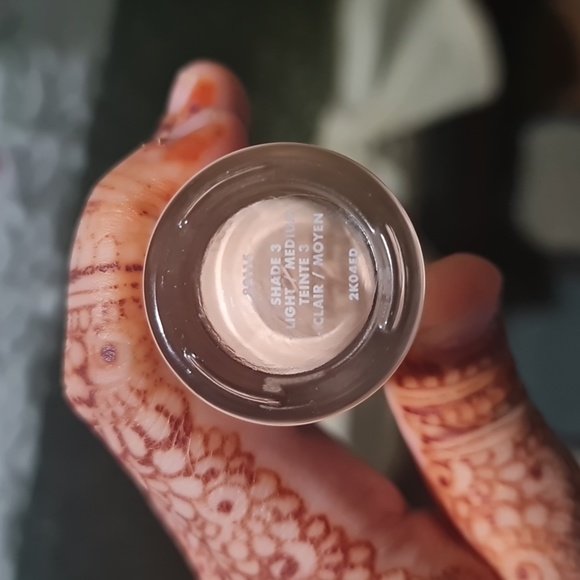 Makeup - Picture 2 of 2